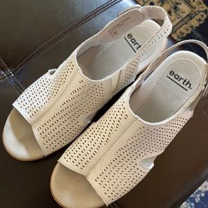 Earth sandals woodland radiant